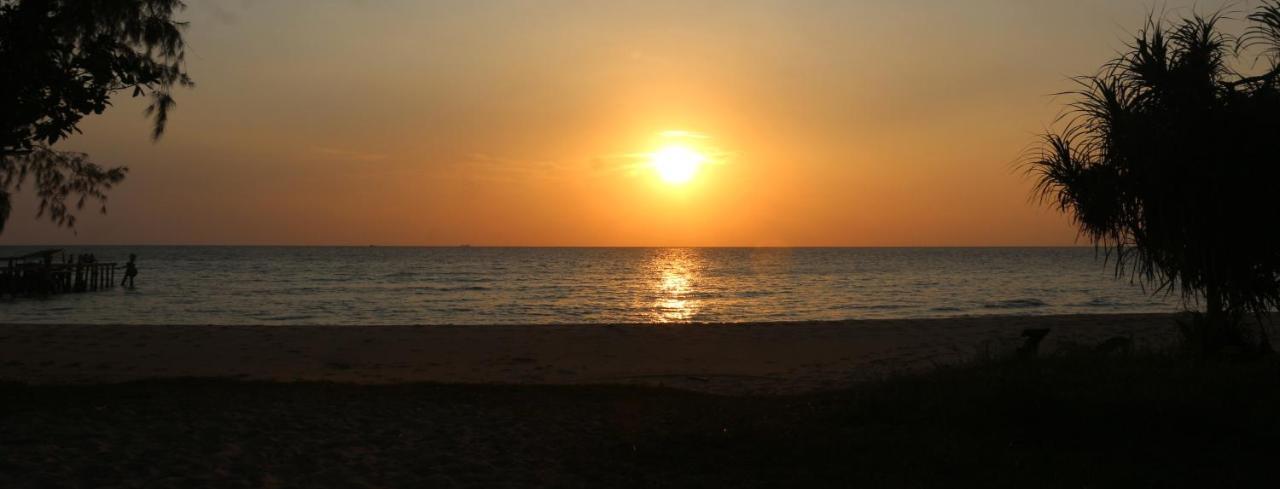 Lazy Beach Ко Ронг Санлоем Екстериор снимка