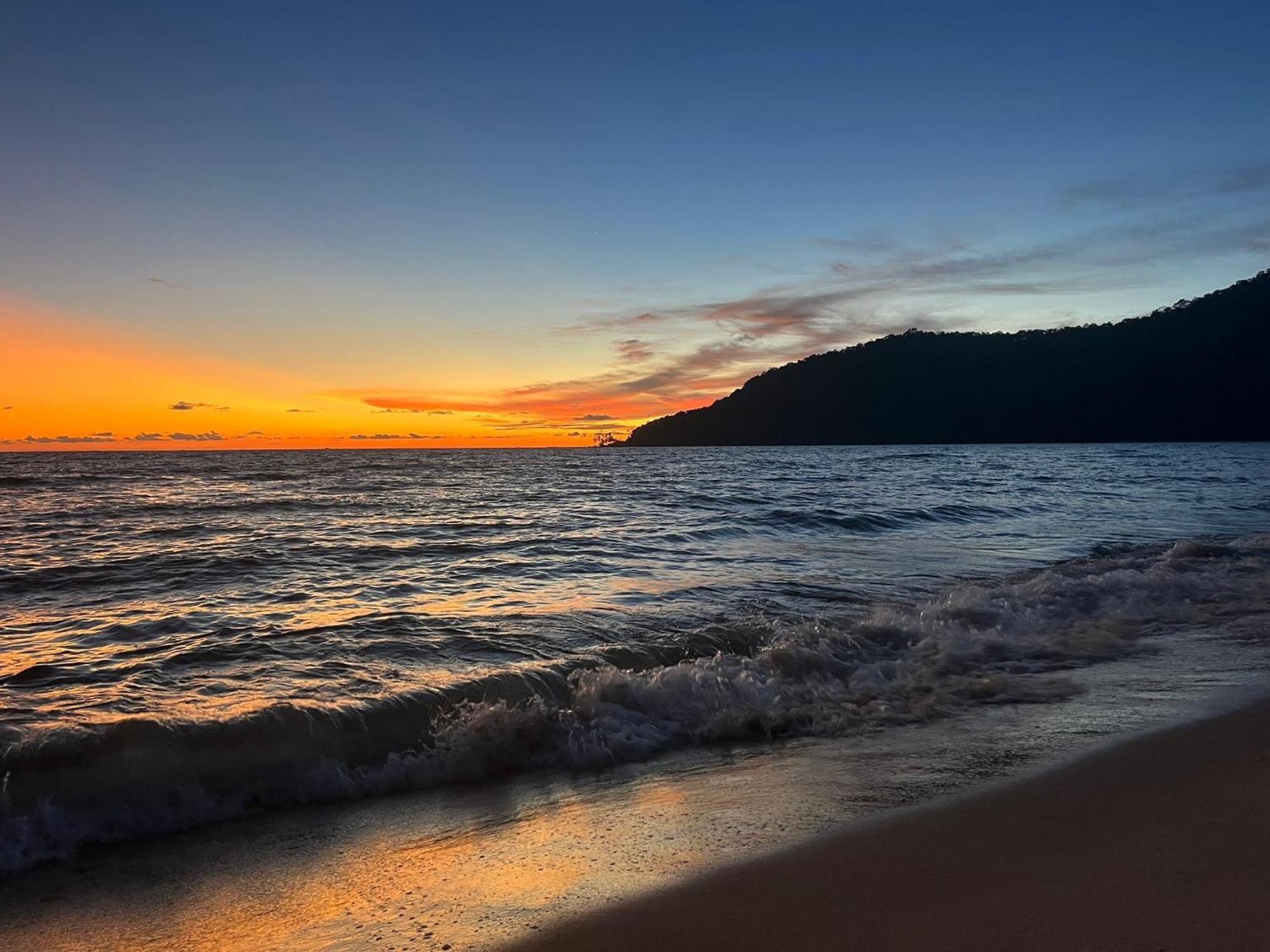 Lazy Beach Ко Ронг Санлоем Екстериор снимка
